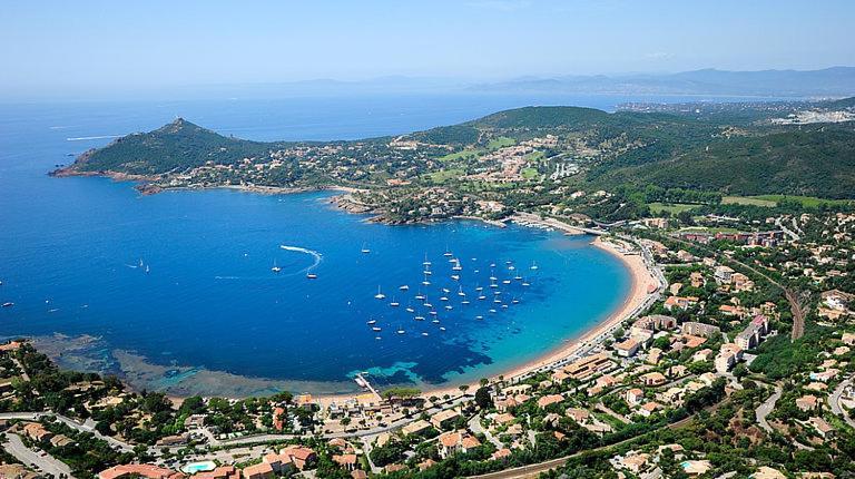 Studio 4P Vue Piscine St Raphael Valescure - Au Coeur Des Golfs แซ็งต์-ราฟาเอล ภายนอก รูปภาพ