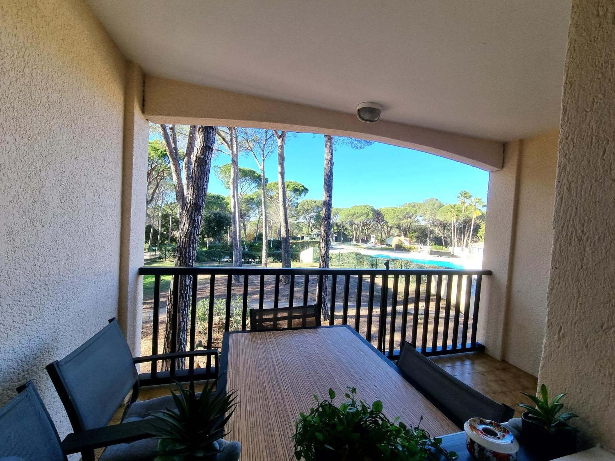 Studio 4P Vue Piscine St Raphael Valescure - Au Coeur Des Golfs แซ็งต์-ราฟาเอล ภายนอก รูปภาพ