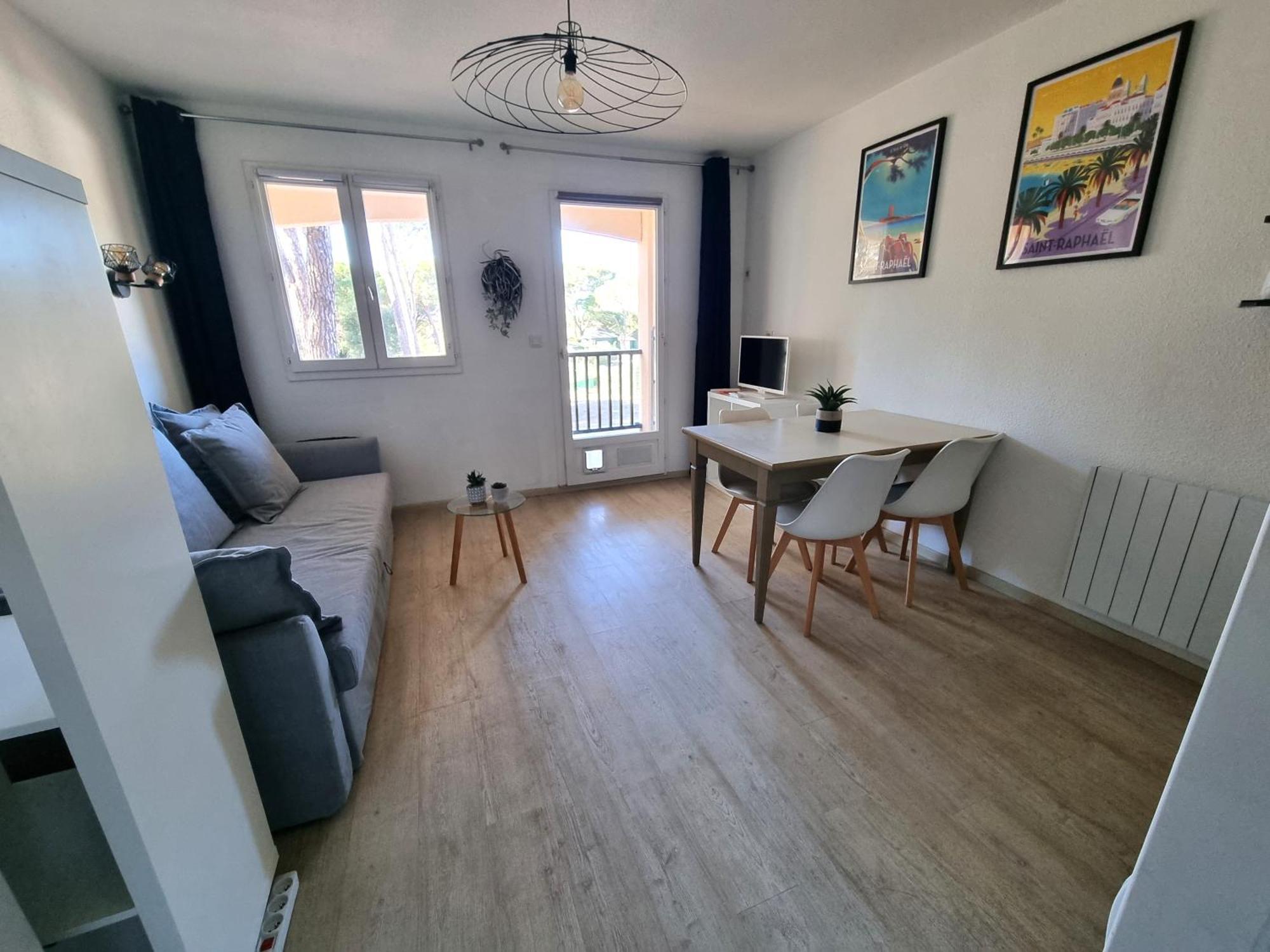 Studio 4P Vue Piscine St Raphael Valescure - Au Coeur Des Golfs แซ็งต์-ราฟาเอล ภายนอก รูปภาพ