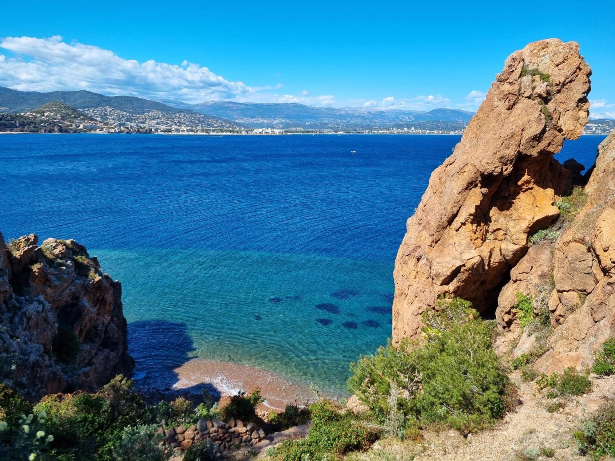 Studio 4P Vue Piscine St Raphael Valescure - Au Coeur Des Golfs แซ็งต์-ราฟาเอล ภายนอก รูปภาพ